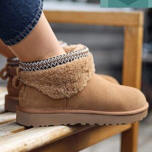 UGG women's Classic Ultra Mini Alpsey Boot, SIZE 8 US